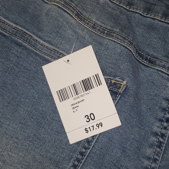 Forever 21 curvy short - Picture 3 of 3